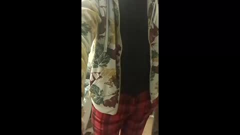 Snapshot of wildmanbobby chatting on 21, 12, 2025 bobby banks online show from 21, 12, 2025