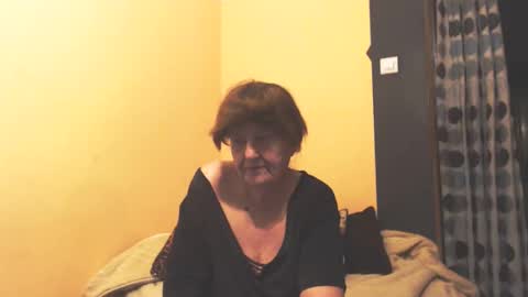 Snapshot of wildredcat chatting on 21, 4, 2026 WildRedCat online show from 21, 4, 2026