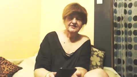 Snapshot of wildredcat chatting on 1, 5, 2026 WildRedCat online show from 1, 5, 2026