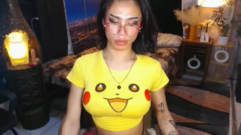 Snapshot of wildroxie chatting on 22, 10, 2025 ROXIE online show from 22, 10, 2025