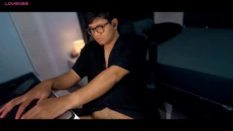 Snapshot of wildynight chatting on 20, 10, 2025 Wildy online show from 20, 10, 2025