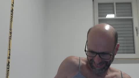 Lilian online show from 10, 2, 2026