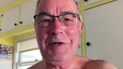 Snapshot of willirob chatting on 11, 5, 2026 William online show from 11, 5, 2026