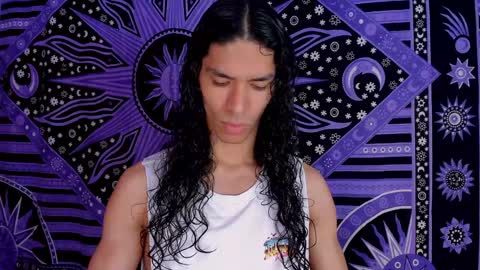 Snapshot of willy_veins chatting on 5, 1, 2025 willy_veins online show from 5, 1, 2025