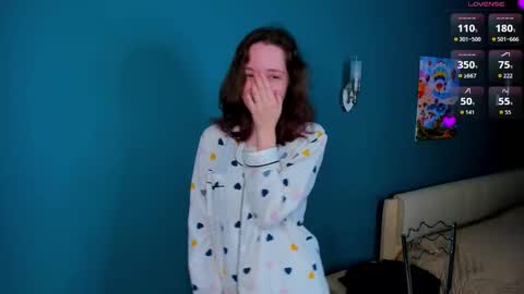 for u Alise online show from 16, 11, 2025