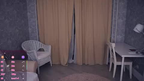 My name is Mia online show from 11, 9, 2025