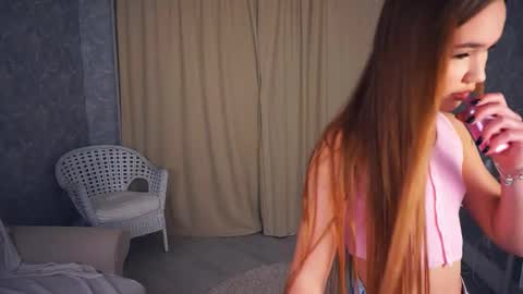 My name is Mia online show from 5, 10, 2025