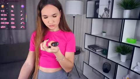 My name is Mia online show from 27, 10, 2025