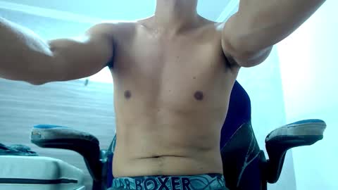 Snapshot of wiltom_ chatting on 22, 11, 2025 Wiltom online show from 22, 11, 2025