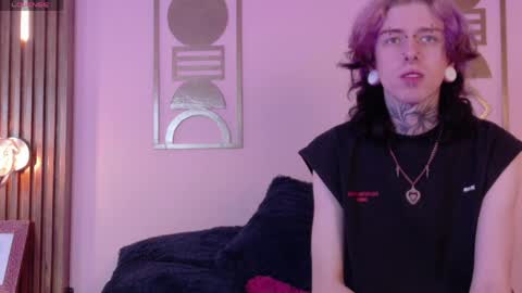 Winchester Hanna online show from 12, 5, 2026