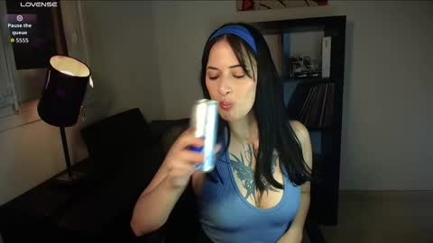Snapshot of windy_butterfly chatting on 15, 9, 2025 Sara online show from 15, 9, 2025