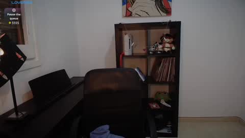 Snapshot of windy_butterfly chatting on 19, 10, 2025 Sara online show from 19, 10, 2025