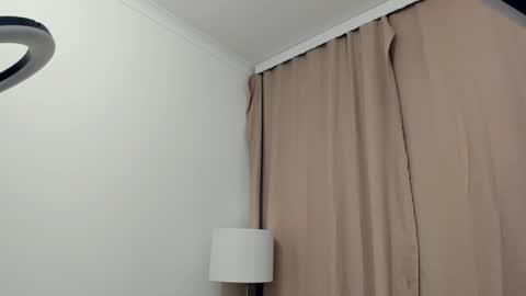 Snapshot of wine_on_lips chatting on 23, 12, 2024 Amalia and Mia online show from 23, 12, 2024