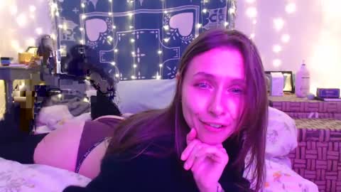Snapshot of wingardiumleveveosa chatting on 2, 12, 2024 Eevie online show from 2, 12, 2024