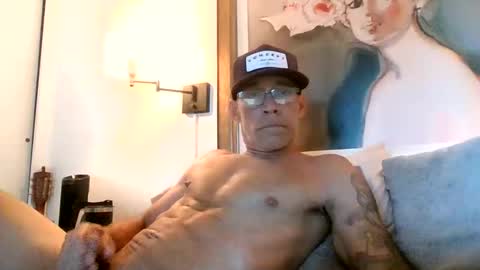 Snapshot of wingnutt765733498294 chatting on 13, 4, 2026 wingnutt765733498294 online show from 13, 4, 2026