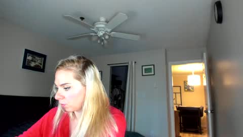 Snapshot of winter_miracle chatting on 19, 10, 2025 Winter Miracle online show from 19, 10, 2025