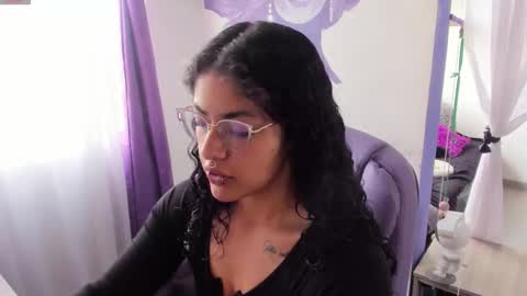     Luna Violeta  A r t i s t  online show from 1, 12, 2025