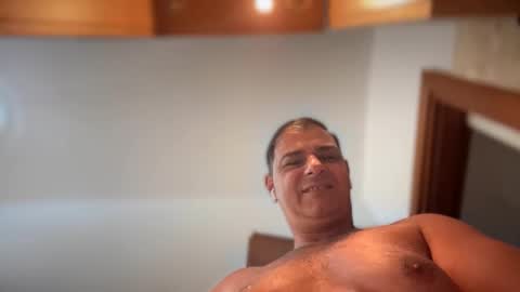 Witebull online show from 10, 4, 2026