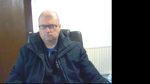 Snapshot of wobble444 chatting on 14, 4, 2026 wobble444 online show from 14, 4, 2026