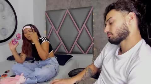 Nicolas Y Laura online show from 23, 3, 2026