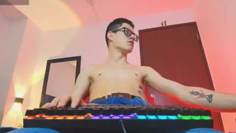  W O L F  online show from 4, 2, 2026