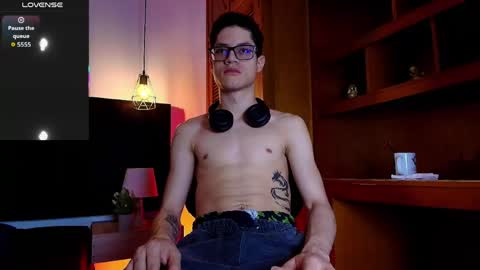  W O L F  online show from 9, 5, 2026