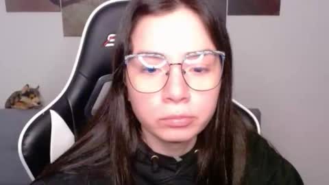 Snapshot of wolfs_daughter chatting on 5, 5, 2026 Alex online show from 5, 5, 2026