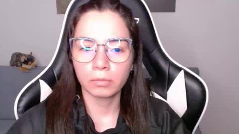 Snapshot of wolfs_daughter chatting on 6, 5, 2026 Alex online show from 6, 5, 2026