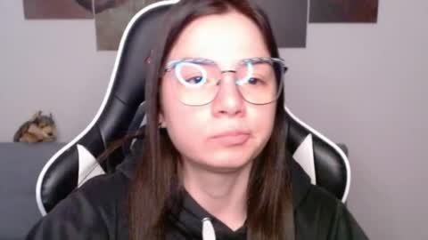 Snapshot of wolfs_daughter chatting on 3, 7, 2026 Alex online show from 3, 7, 2026