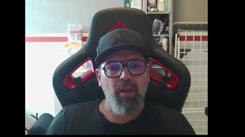 Snapshot of womenizzeer chatting on 17, 6, 2026 Adam online show from 17, 6, 2026