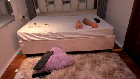 wonderkloe_ online show from 30, 4, 2026