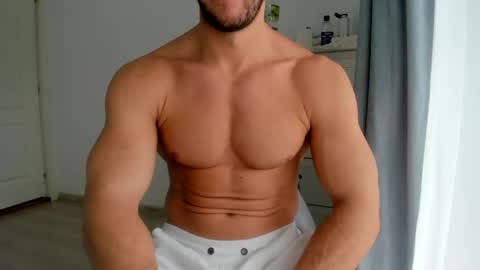 Snapshot of woolfiie chatting on 2, 12, 2024 Wolfie online show from 2, 12, 2024