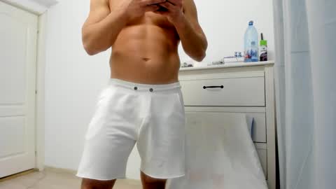Snapshot of woolfiie chatting on 8, 1, 2025 Wolfie online show from 8, 1, 2025
