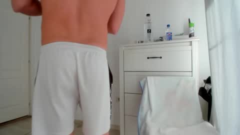 Snapshot of woolfiie chatting on 20, 1, 2025 Wolfie online show from 20, 1, 2025