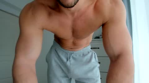 Snapshot of woolfiie chatting on 8, 2, 2025 Wolfie online show from 8, 2, 2025