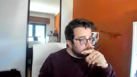 Snapshot of workinglater chatting on 11, 3, 2025 workinglater online show from 11, 3, 2025