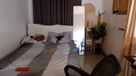 Camilla online show from 14, 2, 2026