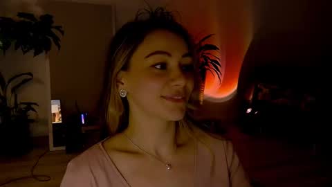 Snapshot of worldsbaby chatting on 27, 2, 2025 worldsbaby online show from 27, 2, 2025