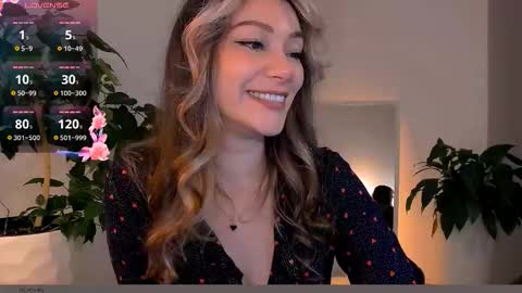 Snapshot of worldsbaby chatting on 28, 9, 2025 worldsbaby online show from 28, 9, 2025