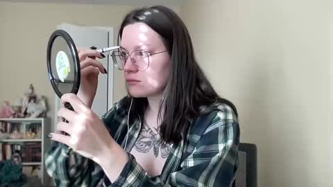 Snapshot of worship_lucina chatting on 1, 1, 2025 Lucina online show from 1, 1, 2025