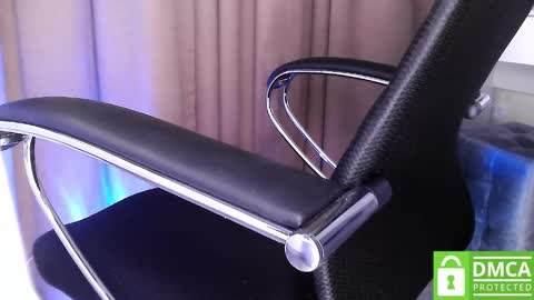 Snapshot of wow_david chatting on 8, 11, 2025 David online show from 8, 11, 2025