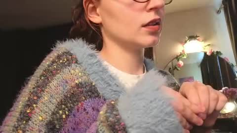 Snapshot of wow_luvng chatting on 26, 5, 2026 Rebecy online show from 26, 5, 2026