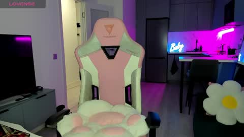 Emi online show from 3, 4, 2026