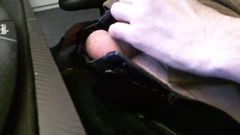 Snapshot of wrangleat0r chatting on 14, 5, 2026 wrangleat0r online show from 14, 5, 2026