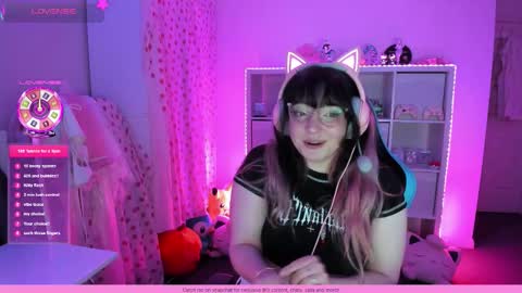 Snapshot of wrenvalentine chatting on 28, 11, 2025 Wren Valentine online show from 28, 11, 2025