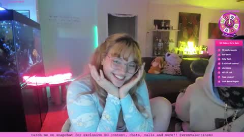 Snapshot of wrenvalentine chatting on 12, 2, 2026 Wren Valentine online show from 12, 2, 2026