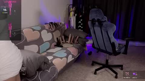 Neo and Abby online show from 11, 11, 2025