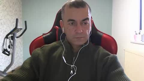 Snapshot of wxdj chatting on 9, 11, 2025 RealBoy online show from 9, 11, 2025