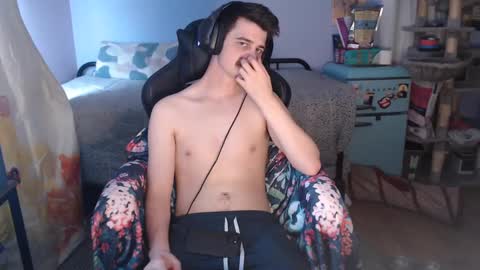 Snapshot of wyattfans_ chatting on 4, 10, 2025 Wyatt online show from 4, 10, 2025