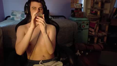 Snapshot of wyattfans_ chatting on 12, 10, 2025 Wyatt online show from 12, 10, 2025